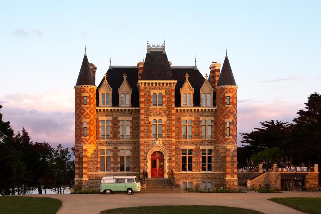 hotel le nessay saint briac